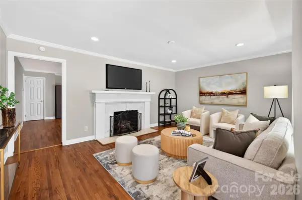 1911 Club RD, Charlotte, NC 28205