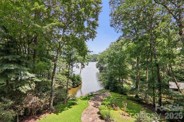 596 W Club BLVD, Lake Toxaway, NC 28747