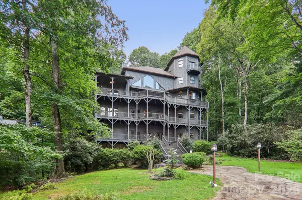 596 W Club BLVD, Lake Toxaway, NC 28747