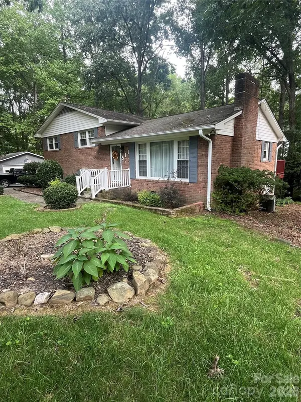 511 Crestview DR, Albemarle, NC 28001