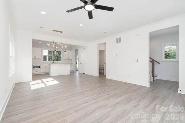 2021 Bishop Madison LN #8, Charlotte, NC 28216