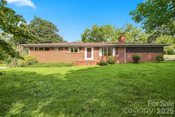 434 Mountain View DR, Morganton, NC 28655