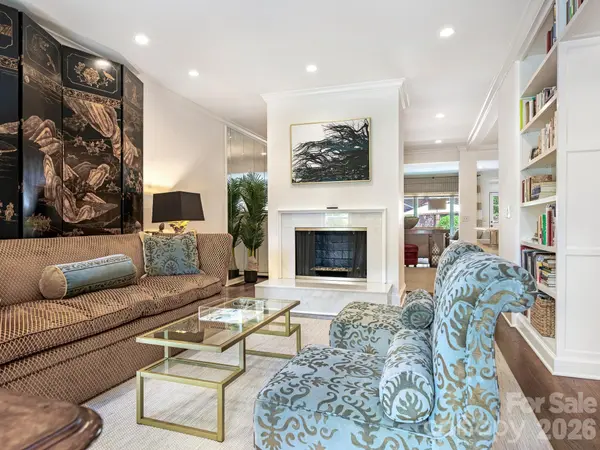 223 Perrin PL, Charlotte, NC 28207