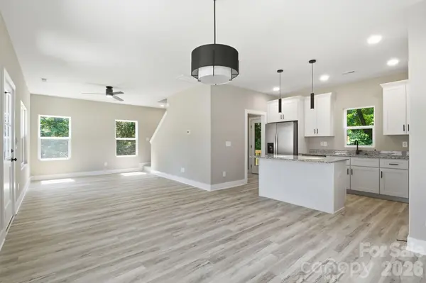 1851 Hilltop CIR, Gastonia, NC 28054