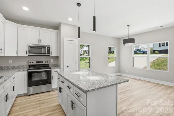 1851 Hilltop CIR, Gastonia, NC 28054