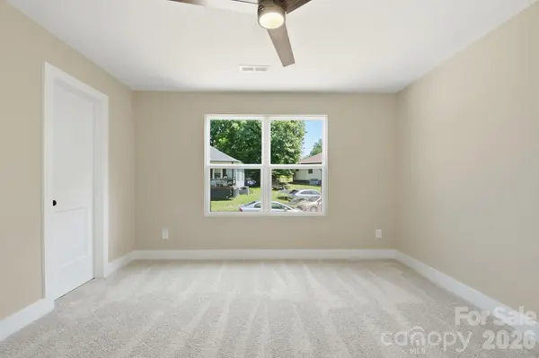 1851 Hilltop CIR, Gastonia, NC 28054
