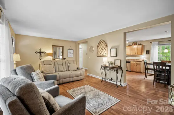 47 Fox RD, Asheville, NC 28804