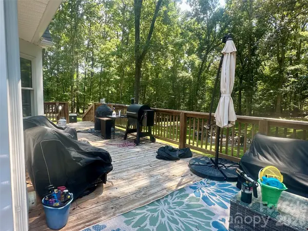 7187 Strawberry LN, Stanfield, NC 28163