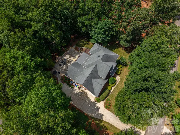 4108 Whim Shaft DR, Lincolnton, NC 28092