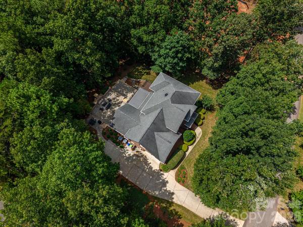 4108 Whim Shaft DR, Lincolnton, NC 28092
