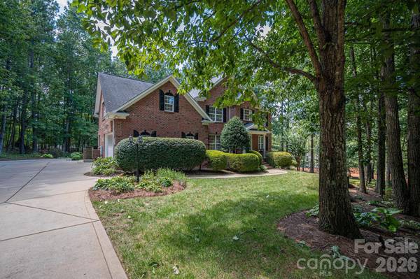 4108 Whim Shaft DR, Lincolnton, NC 28092