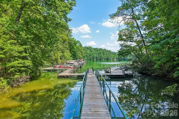 35 Mountain Pkwy, Mill Spring, NC 28756