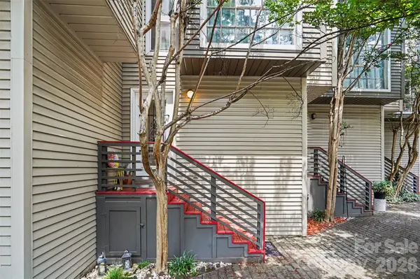 415 W 7th ST #Unit F, Charlotte, NC 28202