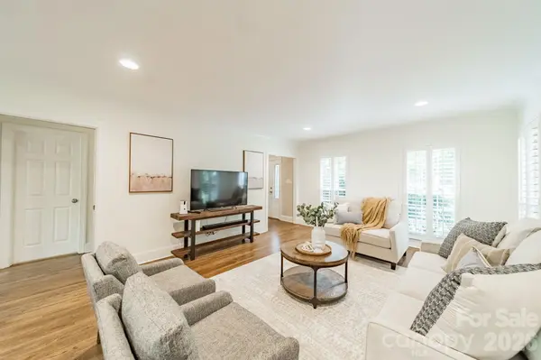 3821 Silver Bell DR, Charlotte, NC 28211