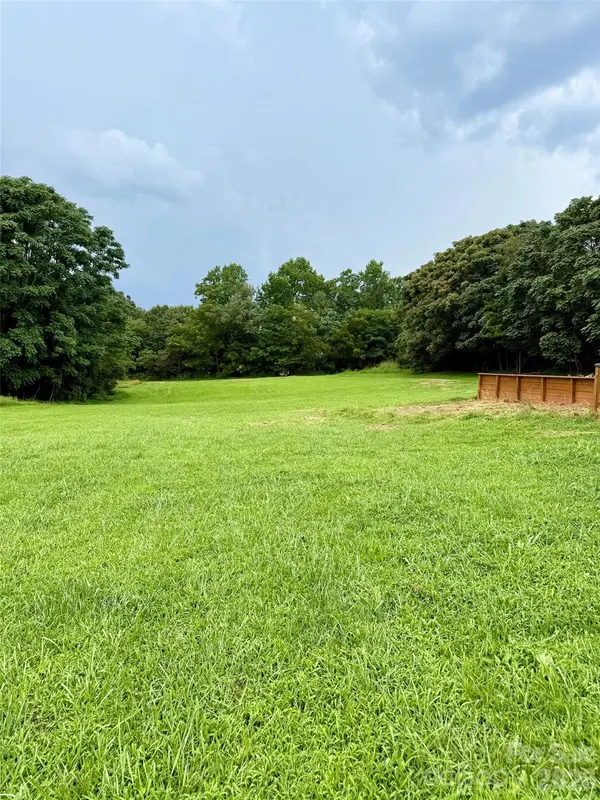 591 Moore LN, Taylorsville, NC 28681