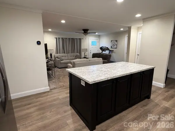 591 Moore LN, Taylorsville, NC 28681