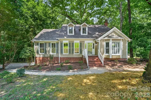 1472 Old Tara LN, Fort Mill, SC 29708