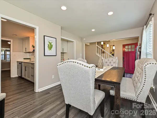8069 Regent Park LN, Charlotte, NC 28210