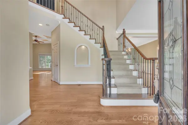 4995 Rea RD, Charlotte, NC 28226