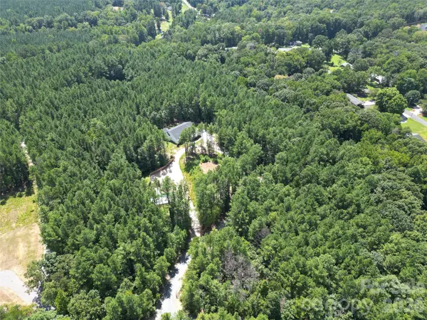 997 S Skyland DR, Mount Pleasant, NC 28124