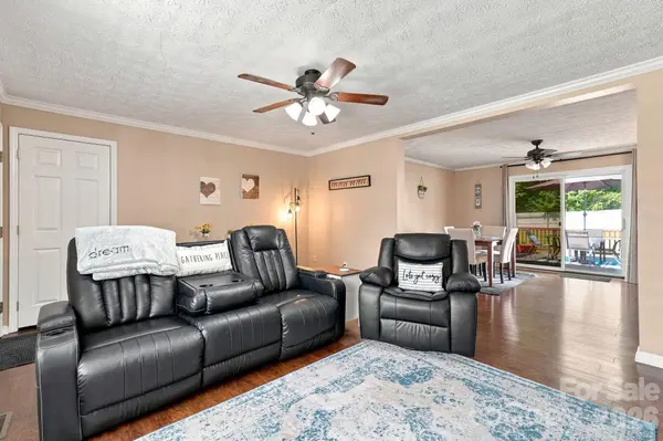 132 Kendra DR, Mooresville, NC 28117