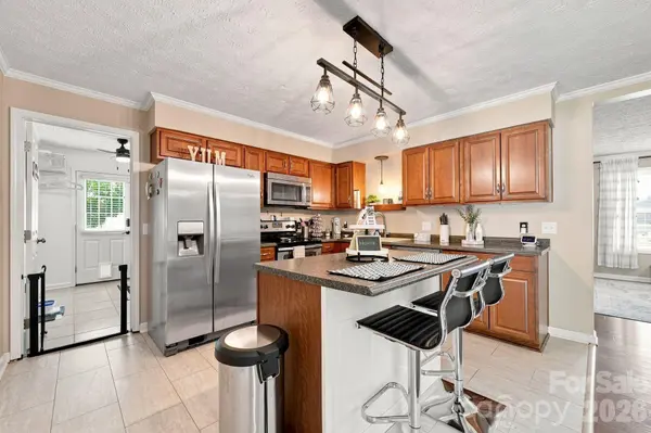 132 Kendra DR, Mooresville, NC 28117