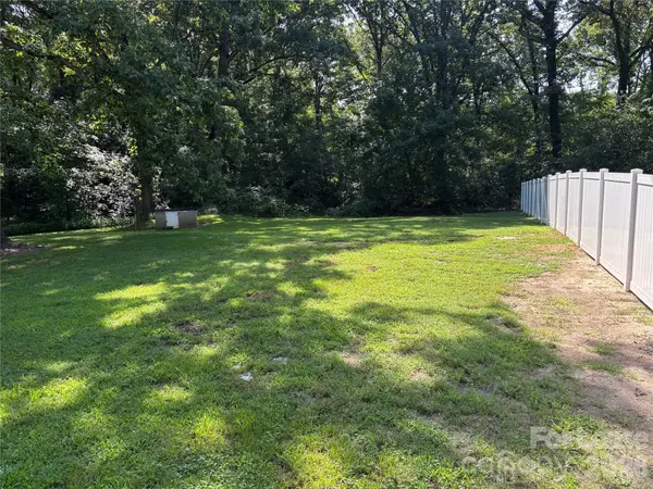 1613 Boy Scout RD, Lincolnton, NC 28092