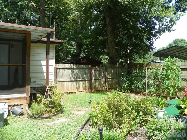 162 Fifth AVE, New London, NC 28127