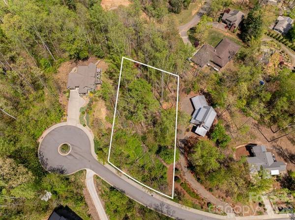 15 La Grange DR, Asheville, NC 28805