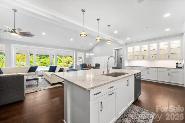 1858 Trotting CIR NW, Concord, NC 28027