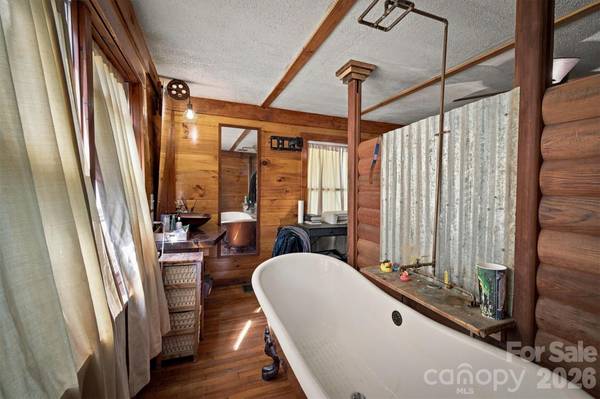 1315 Cedar Valley Church RD, Lenoir, NC 28645