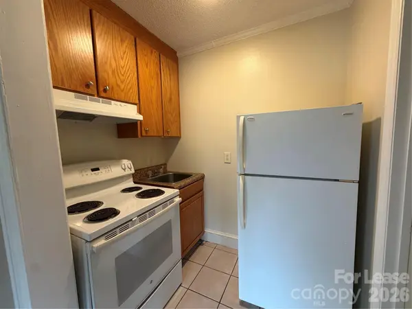 908 W Front ST, Statesville, NC 28677
