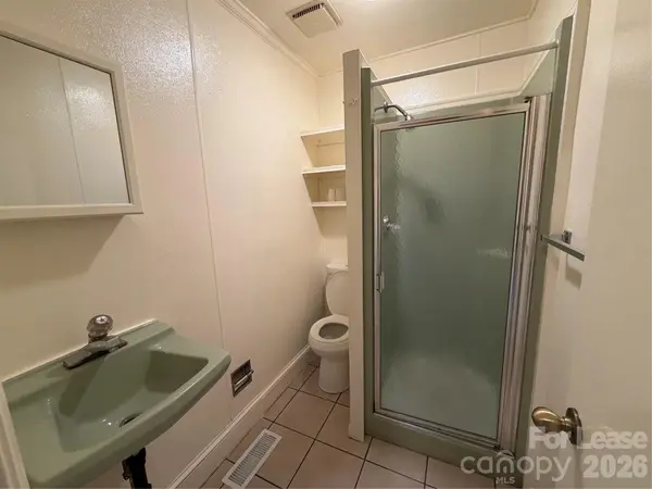 908 W Front ST, Statesville, NC 28677