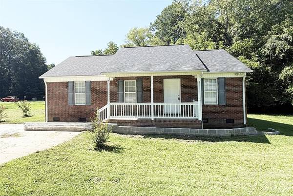 527 E Carpenter ST, Dallas, NC 28034