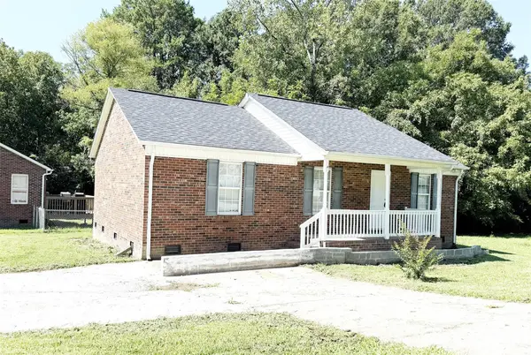 527 E Carpenter ST, Dallas, NC 28034
