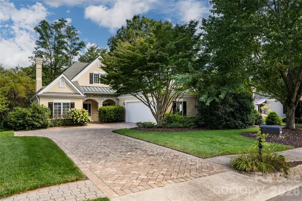 8 Clovelly WAY, Asheville, NC 28803