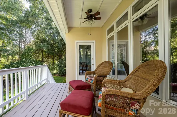 8 Clovelly WAY, Asheville, NC 28803