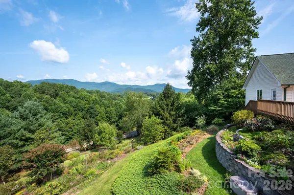 92 S Lindon Cove RD, Candler, NC 28715