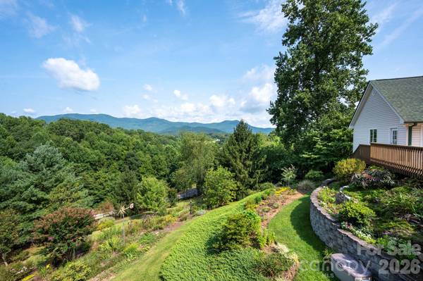 92 S Lindon Cove RD, Candler, NC 28715