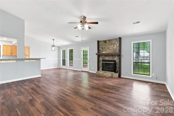5810 Ness CT, Charlotte, NC 28208