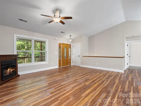 11 Tahchee TRL, Fletcher, NC 28732