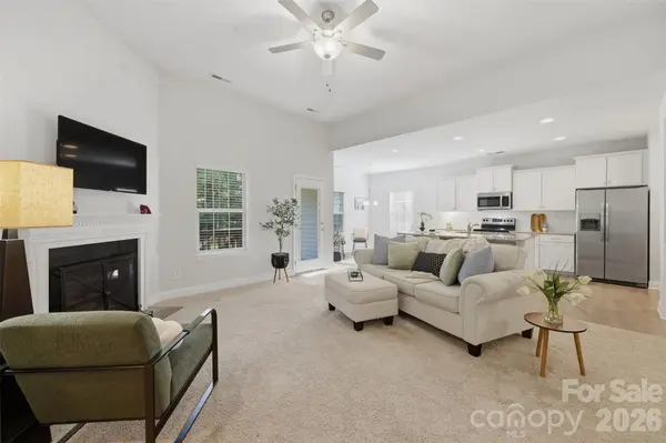 140 Wylie TRL, Statesville, NC 28677