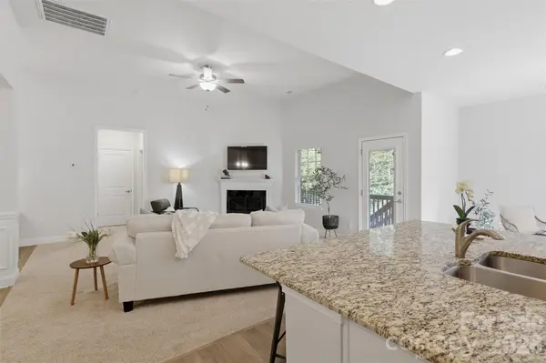 140 Wylie TRL, Statesville, NC 28677