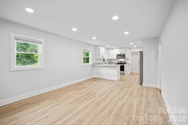 81 Second ST, Canton, NC 28716
