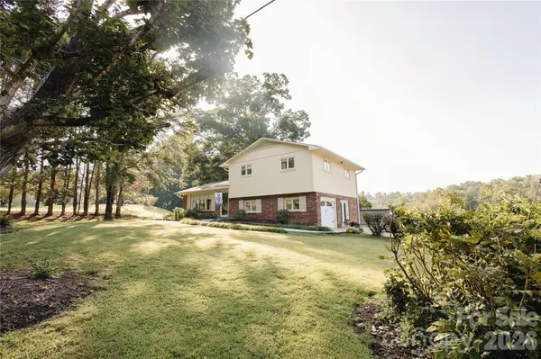 15 Golden Leaf DR, Marion, NC 28752