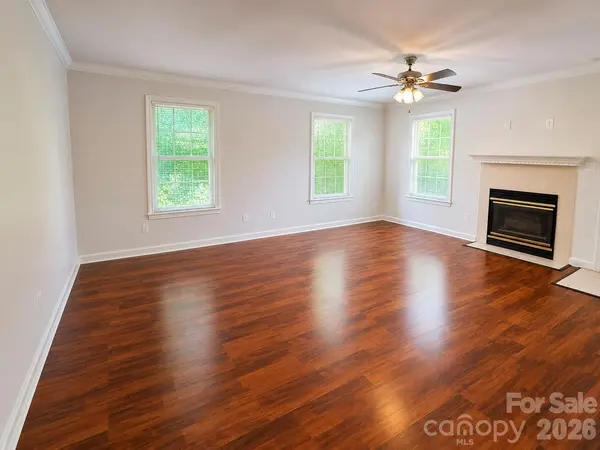 1491 20th AVE NE #6, Hickory, NC 28601
