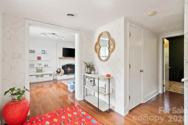 2911 Arundel DR, Charlotte, NC 28209