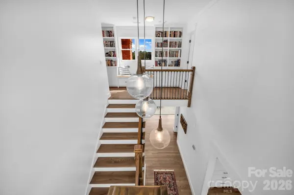 1260A Beaver Island Trail RD, Walnut Cove, NC 27052