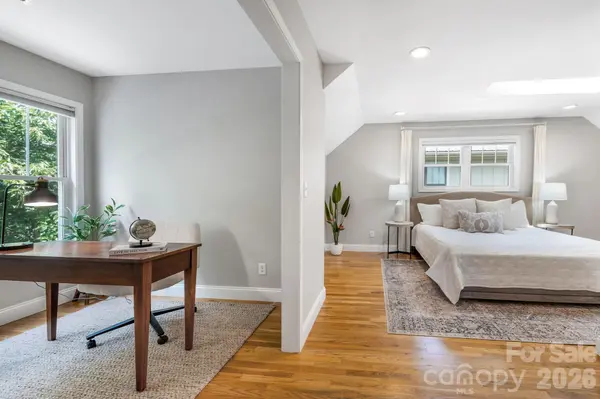 92 Martin AVE, Asheville, NC 28806