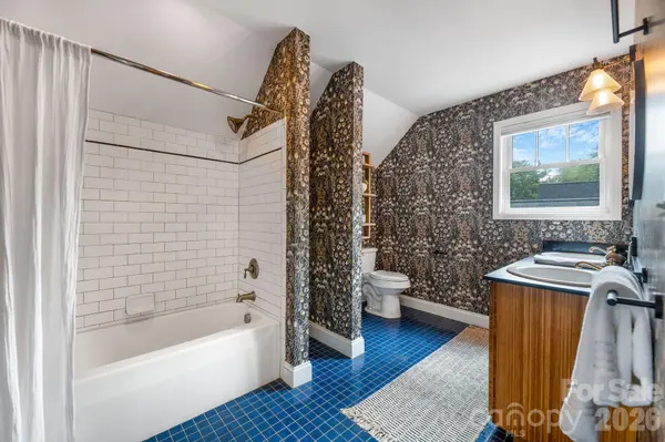92 Martin AVE, Asheville, NC 28806